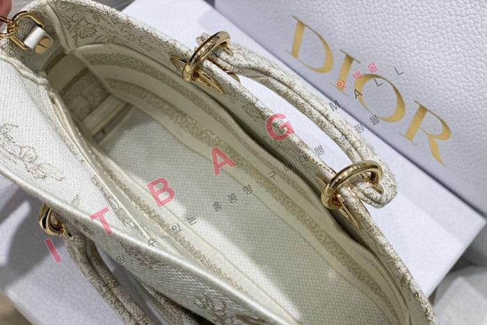   ̵ ̵  D-̹ DR90302