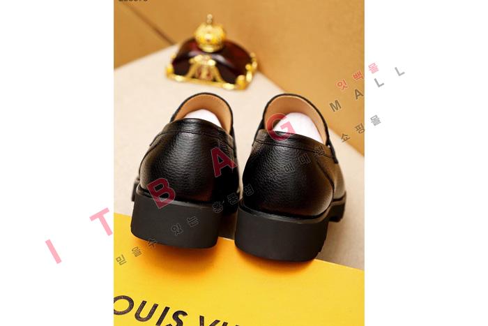 ̺   MYB7622