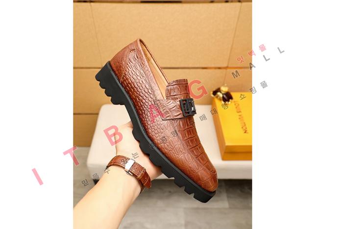 ̺   MYB7623