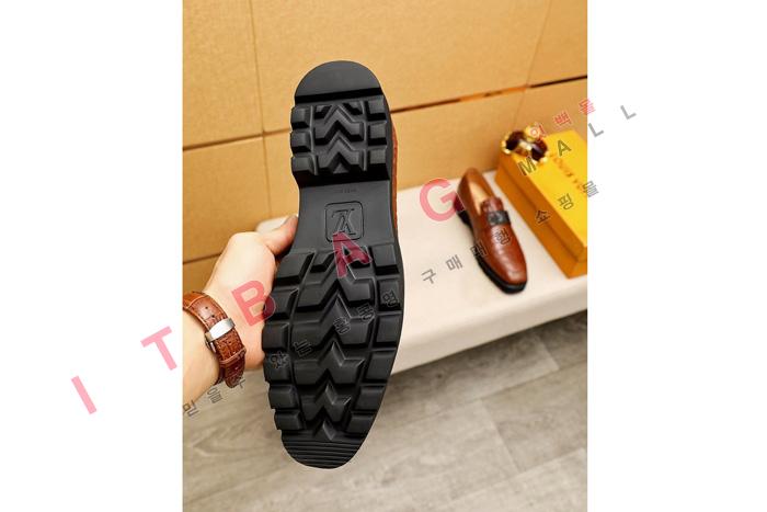 ̺   MYB7623