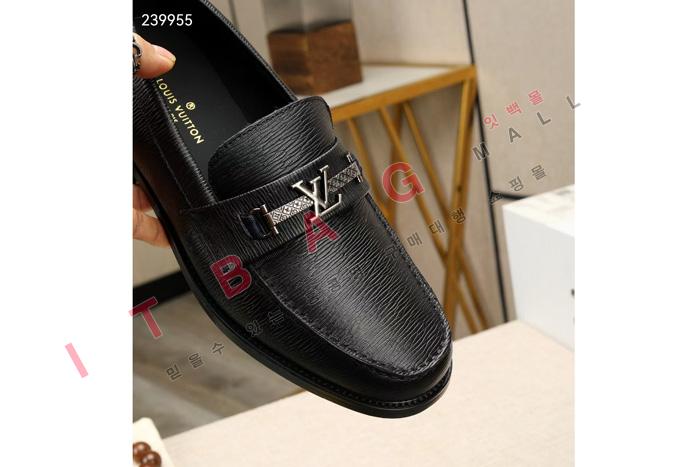 ̺    MYB1245