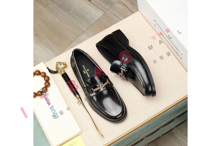 ̺    MYB1246