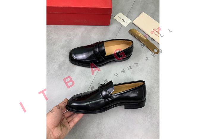䷹     MYB5157 (2÷)