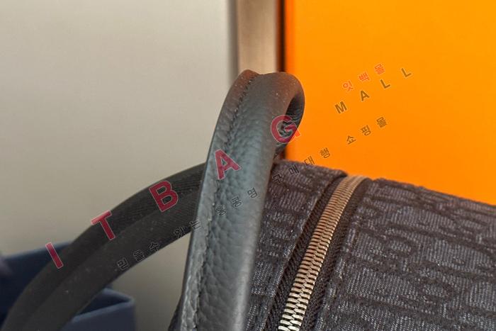  8    DR90215