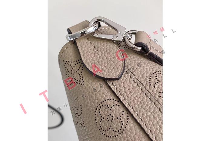 ̺  PM   M21848 