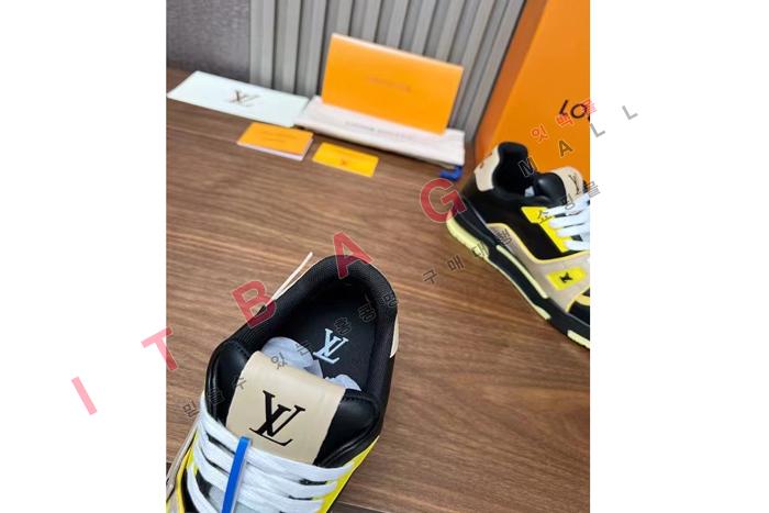 ̺ YF7368    
