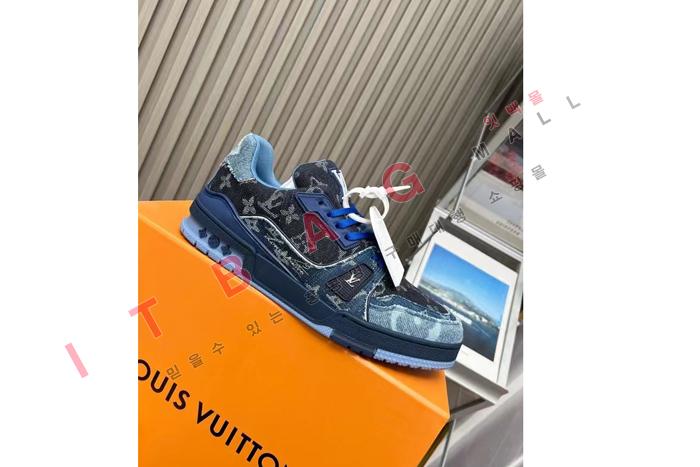̺ YF7369    