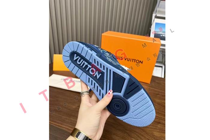 ̺ YF7369    