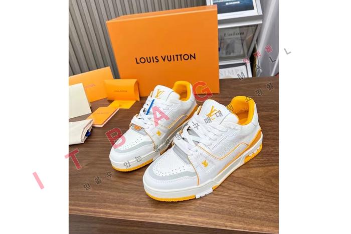 ̺ YF7370    