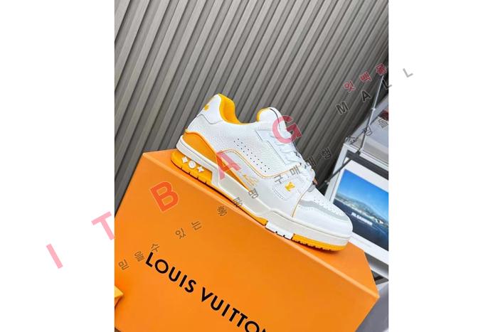 ̺ YF7370    
