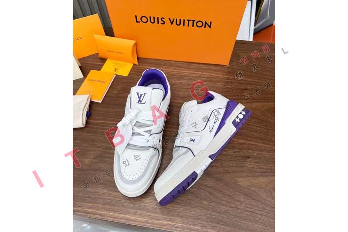 ̺ YF7370    