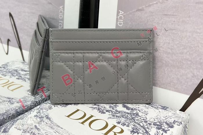  CARO 5- ī   A82359-1