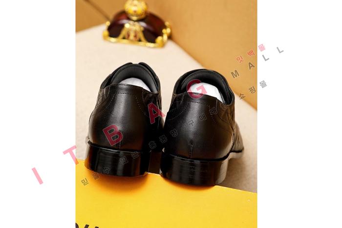 ̺   MYB6069