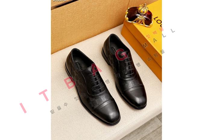 ̺   MYB6070