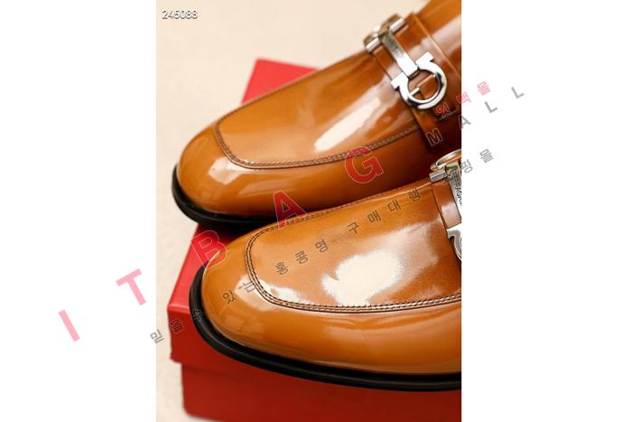 ䷹   MYB6072