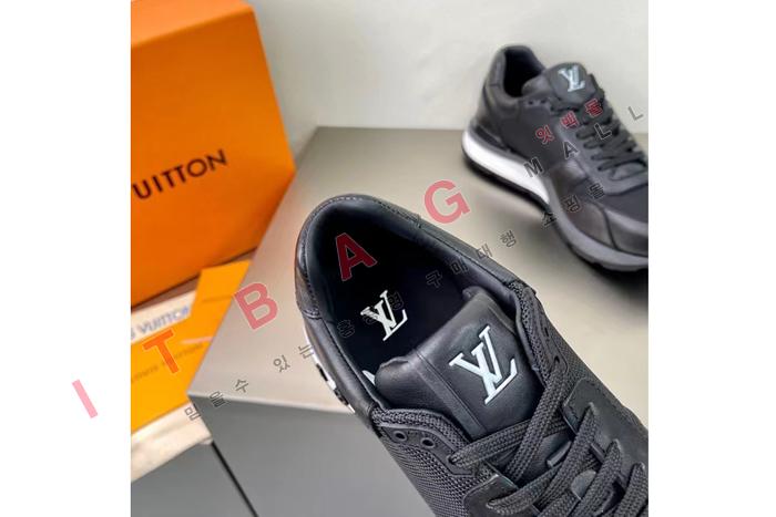 ̺  Ŀ  YF9677