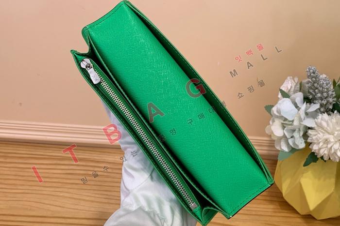 ̺ ¥    M30993