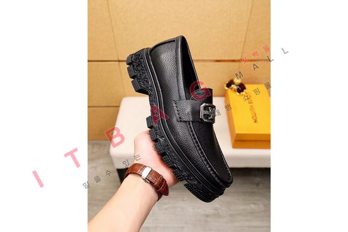 ̺    MYB6040