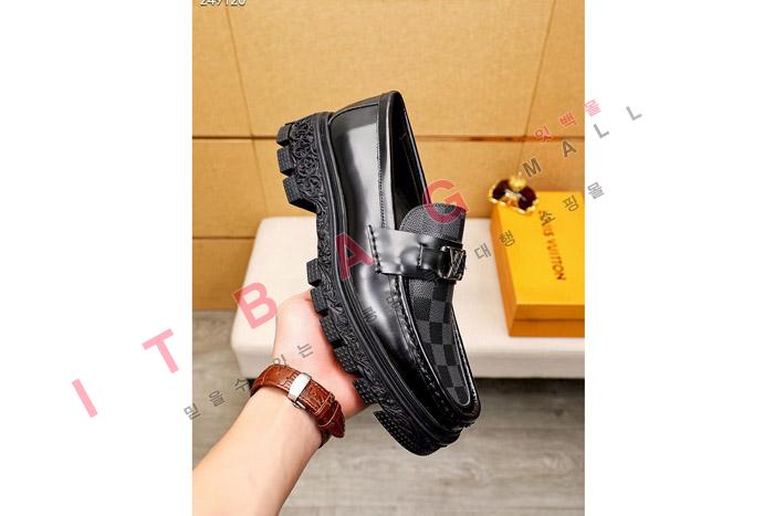 ̺   MYB6042