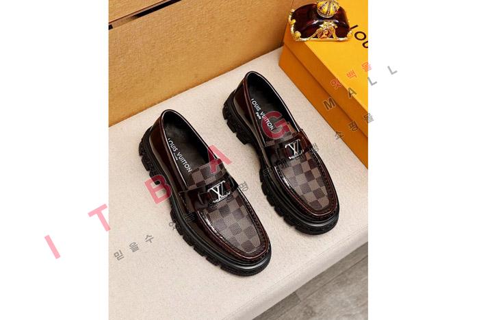 ̺   MYB6043