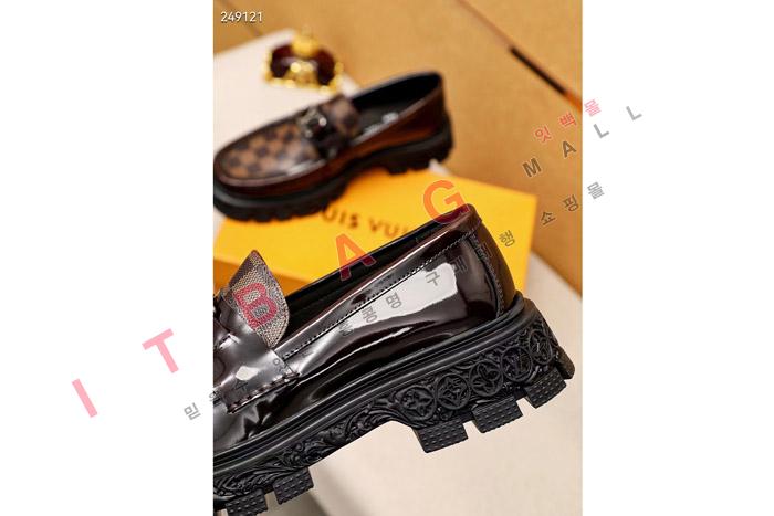 ̺   MYB6043