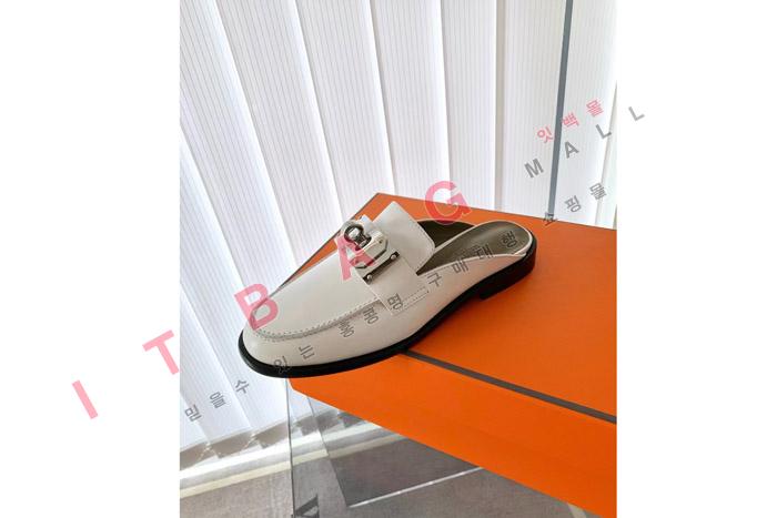 ޽    YF6058-2