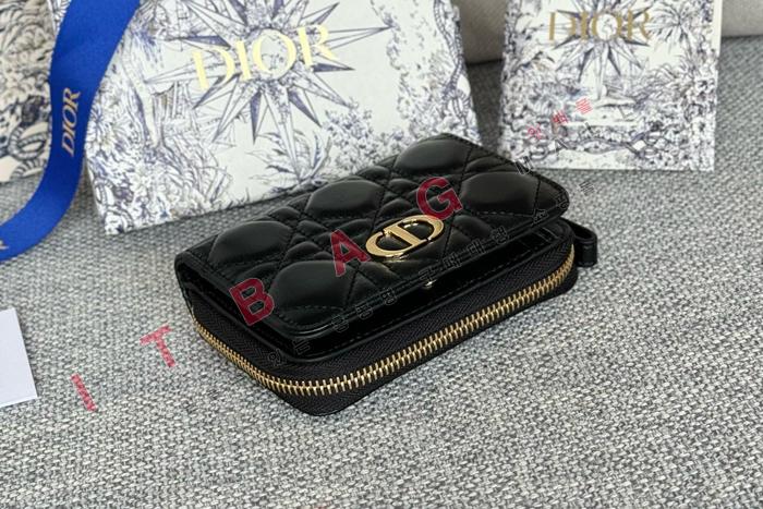  Caro Scarlet   A82360