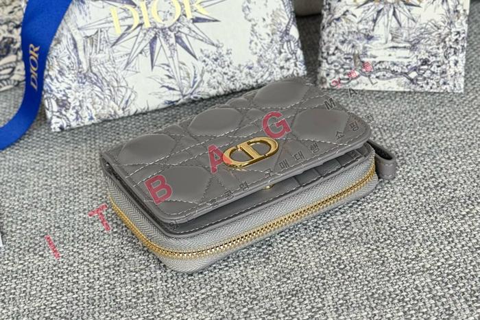  Caro Scarlet   A82360-3