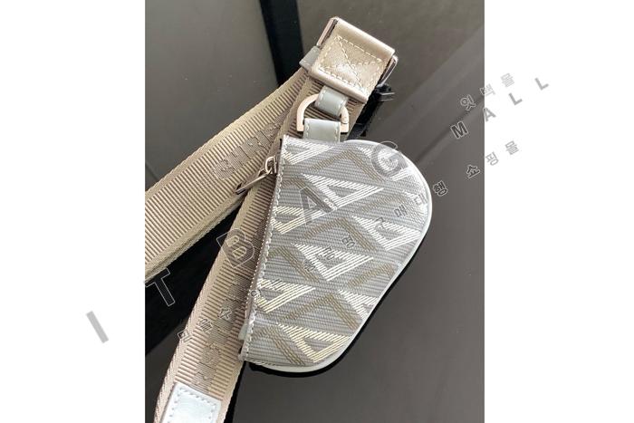  Saddle Ʈ Ŀġ  DR9040-3