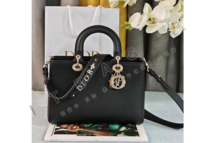  Lady D-Sire ̵   DR9045