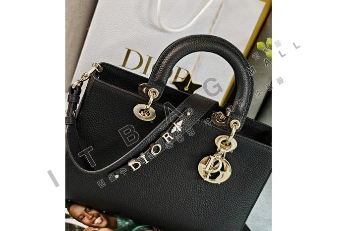  Lady D-Sire ̵   DR9045