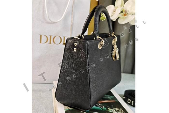  Lady D-Sire ̵   DR9045