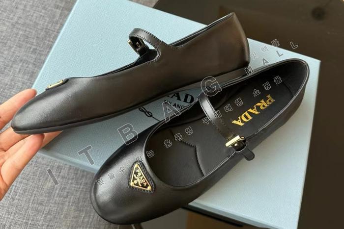    ߷ ÷    YIBU1666-1