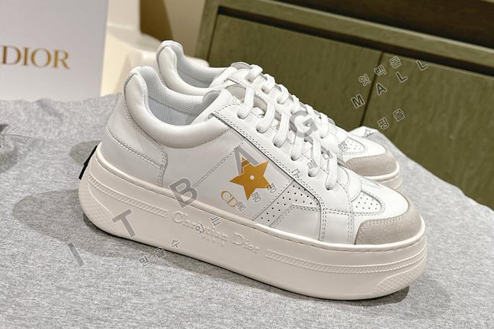  Star ÷  Ŀ  YIBU1676-1