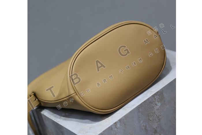Իζ  ο콺Ʈ Ŷ 710261-1
