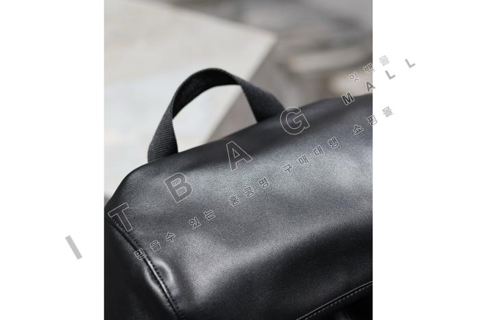 Իζ SAINT LAURENT   765285