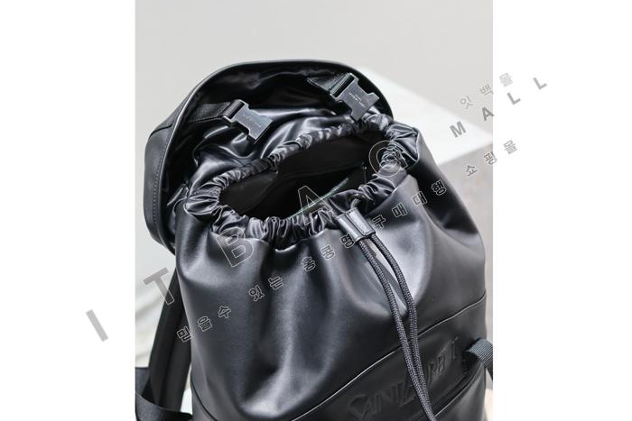 Իζ SAINT LAURENT   765285