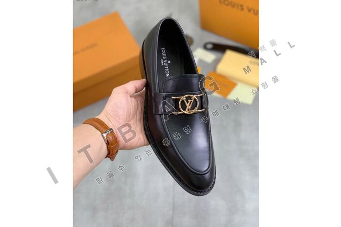̺   MYB9818