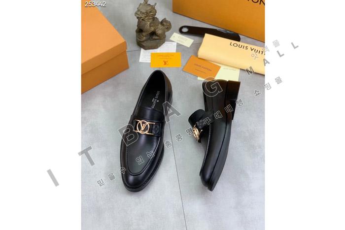 ̺   MYB9818