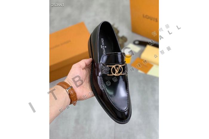 ̺   MYB9819