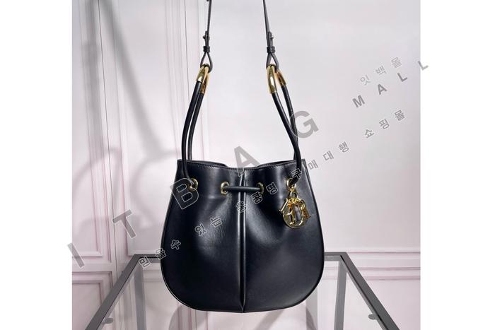 ̵ 븮Ÿ   DR9067-1