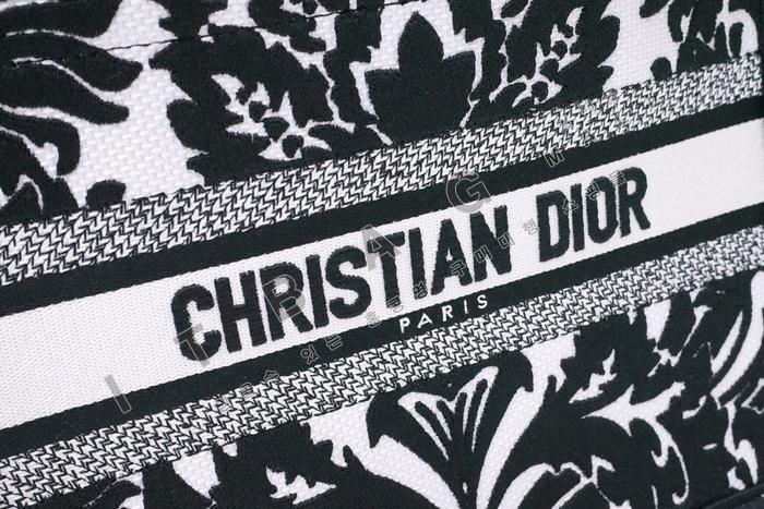    Ʈ  DR9068-1
