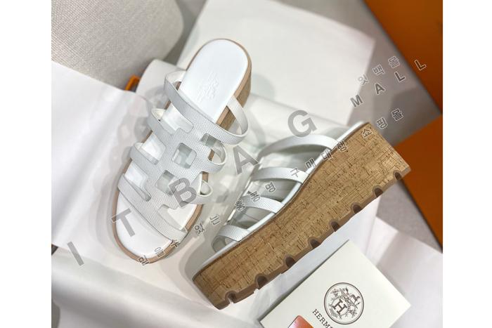 ޽ lsabella 30   YIBU1757    7CM