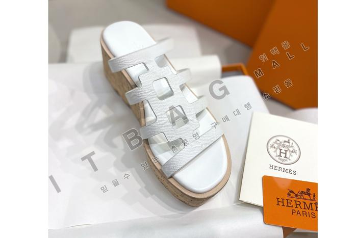 ޽ lsabella 30   YIBU1757    7CM
