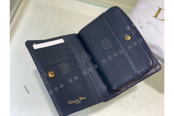   30 Montaigne Voyageur   A82363-1