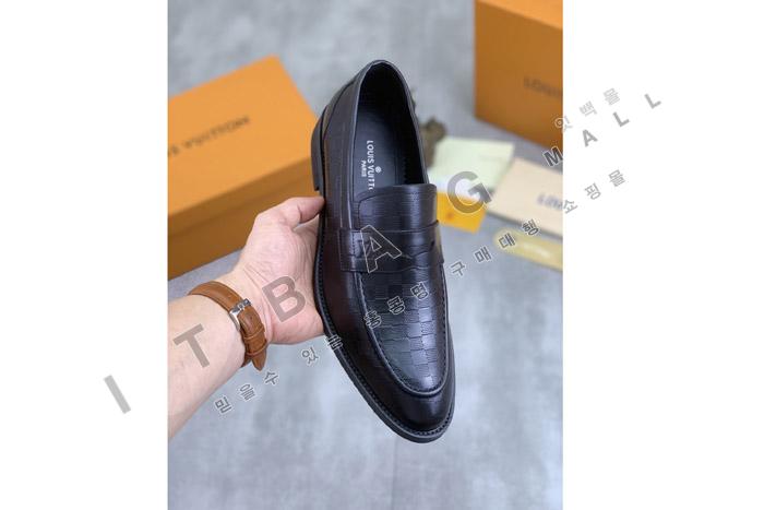 ̺     MYB9604