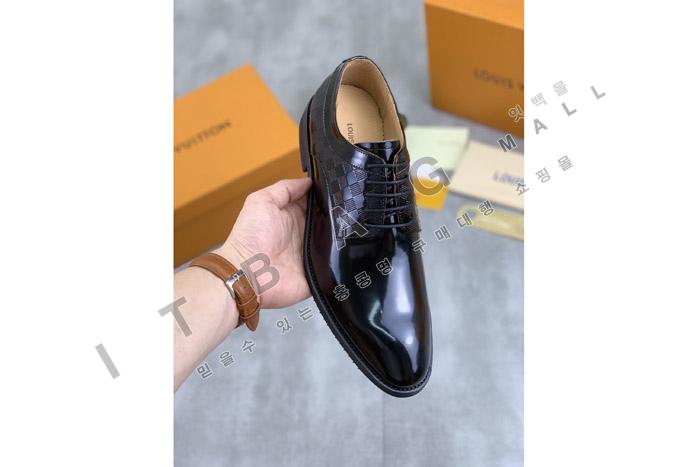 ̺    MYB9608