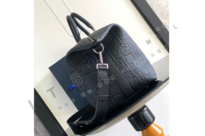  Weekender 40  DR9075-1  24/Ż
