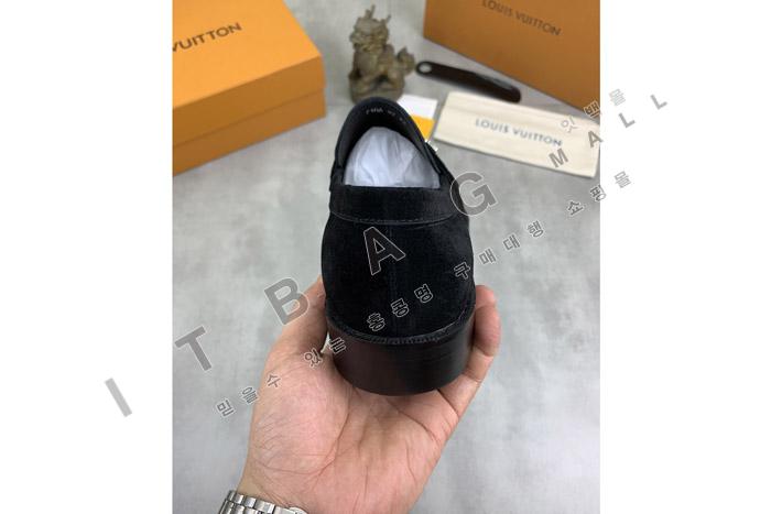 ̺   MYB4284
