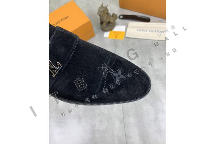 ̺   MYB4284